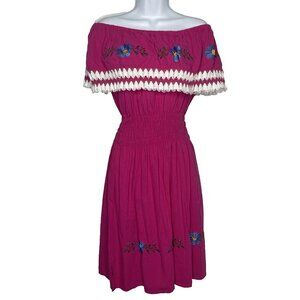El Ropero de Frida Mexican Peasant Dress Size M Pink Embroidered On/Off Shoulder